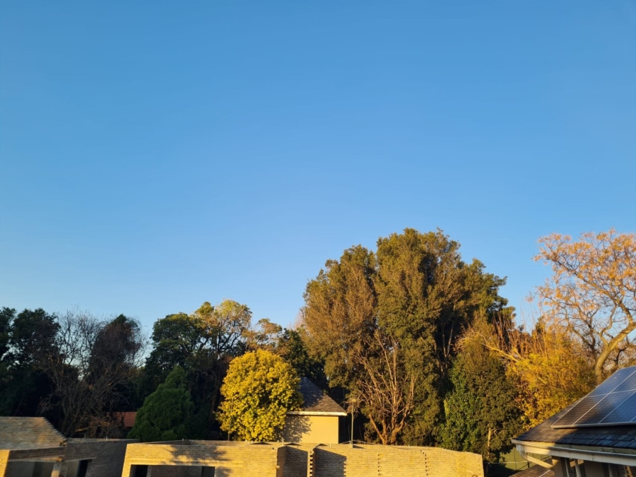8 Bedroom Property for Sale in Saxonwold Gauteng