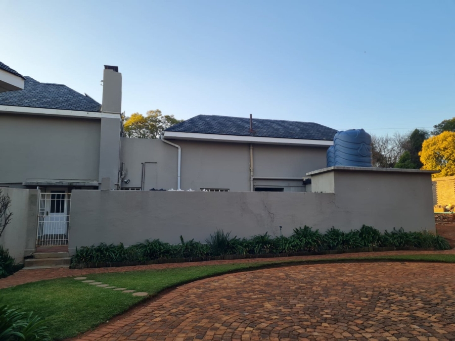 8 Bedroom Property for Sale in Saxonwold Gauteng
