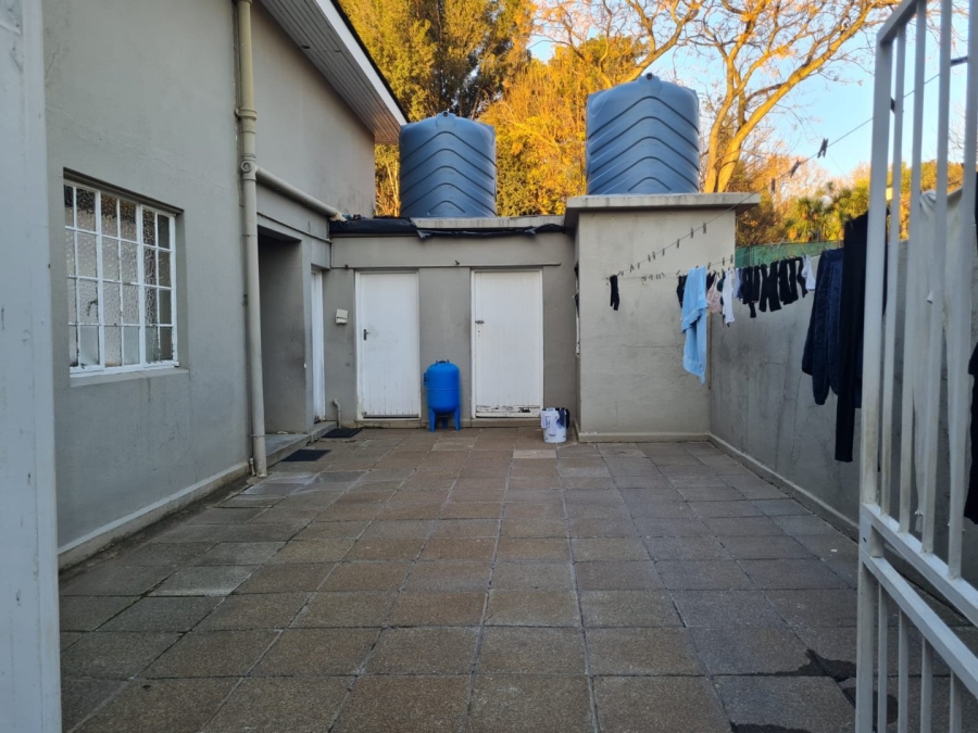 8 Bedroom Property for Sale in Saxonwold Gauteng