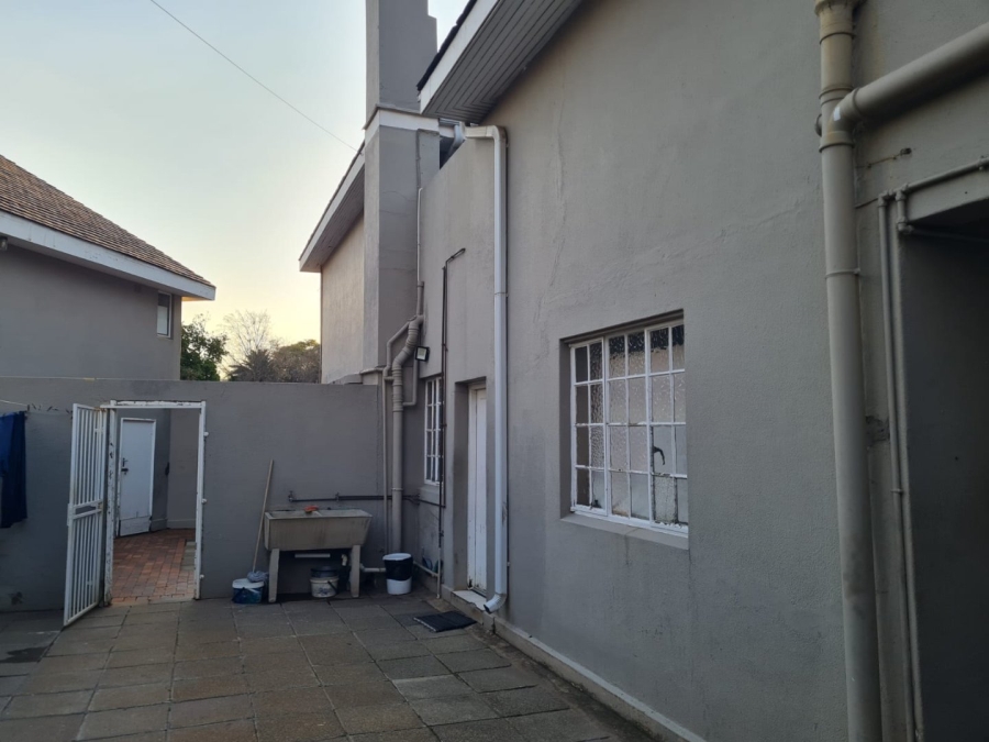 8 Bedroom Property for Sale in Saxonwold Gauteng