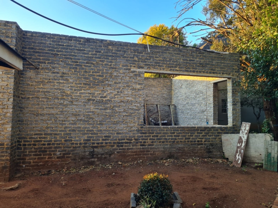 8 Bedroom Property for Sale in Saxonwold Gauteng