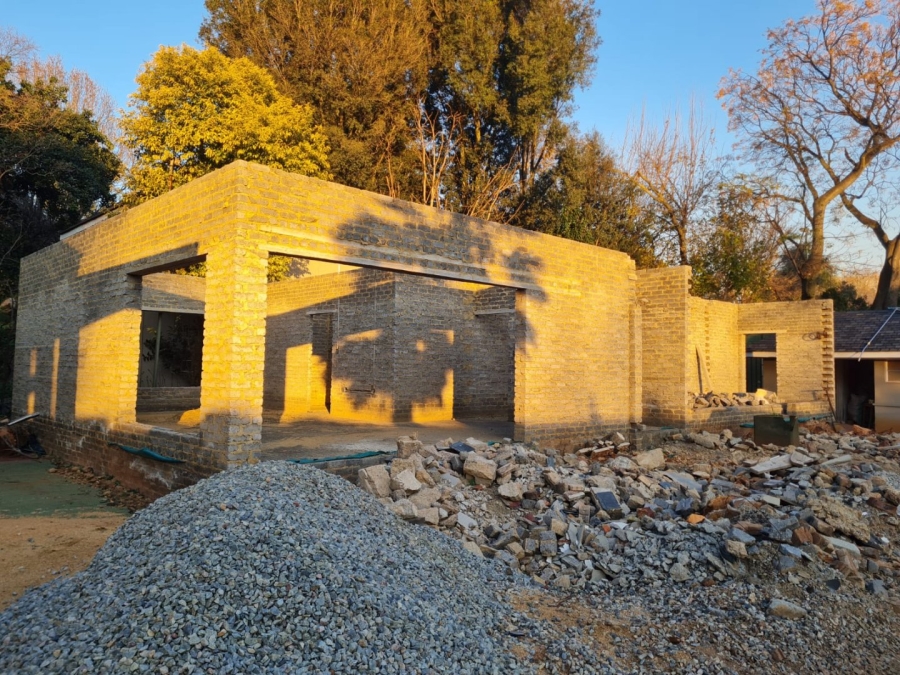 8 Bedroom Property for Sale in Saxonwold Gauteng