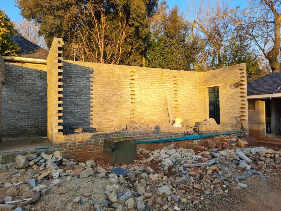 8 Bedroom Property for Sale in Saxonwold Gauteng