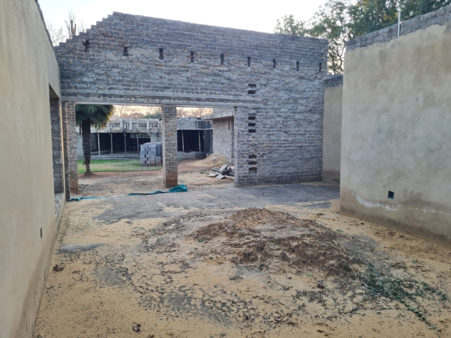 8 Bedroom Property for Sale in Saxonwold Gauteng
