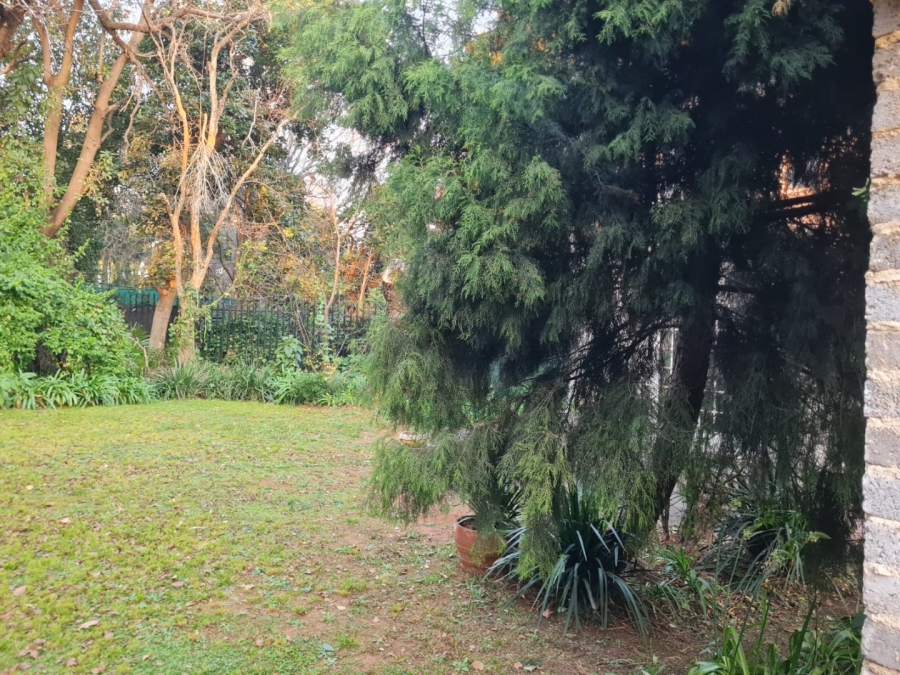 8 Bedroom Property for Sale in Saxonwold Gauteng