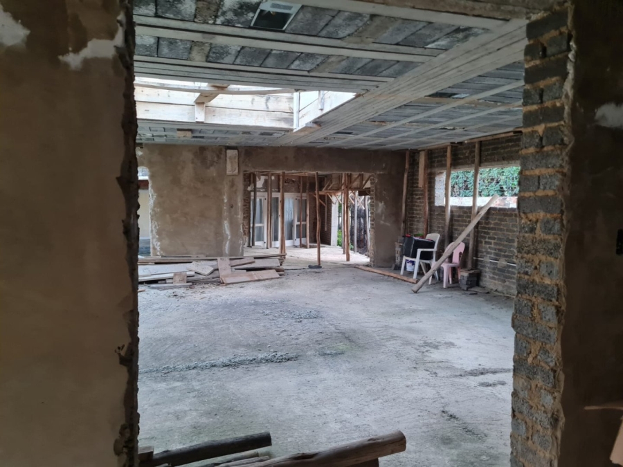 8 Bedroom Property for Sale in Saxonwold Gauteng