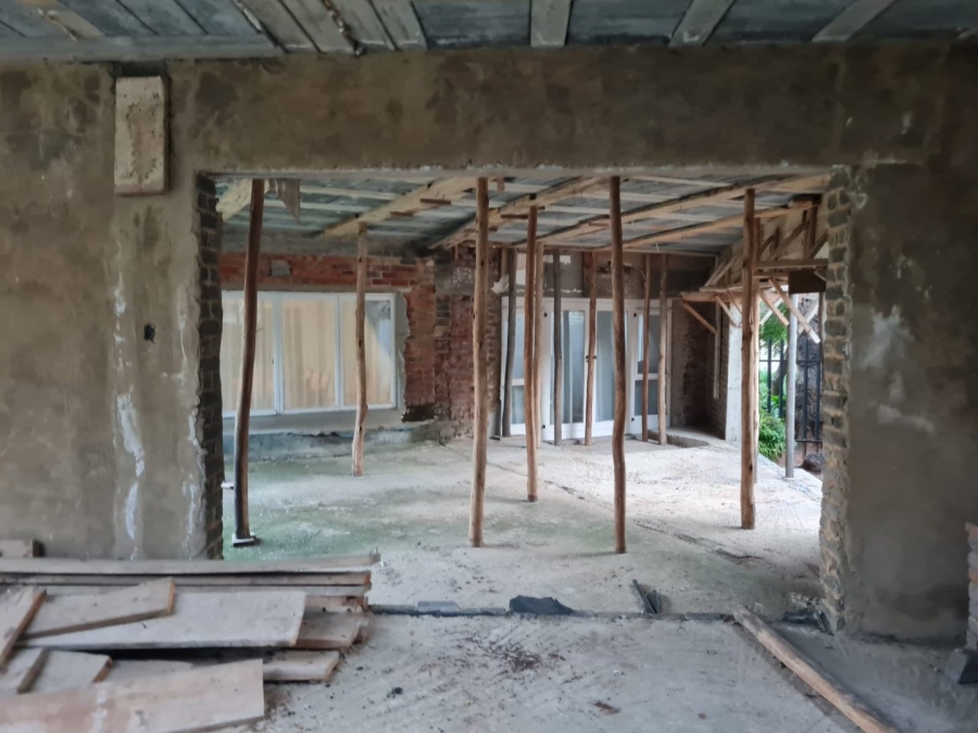 8 Bedroom Property for Sale in Saxonwold Gauteng