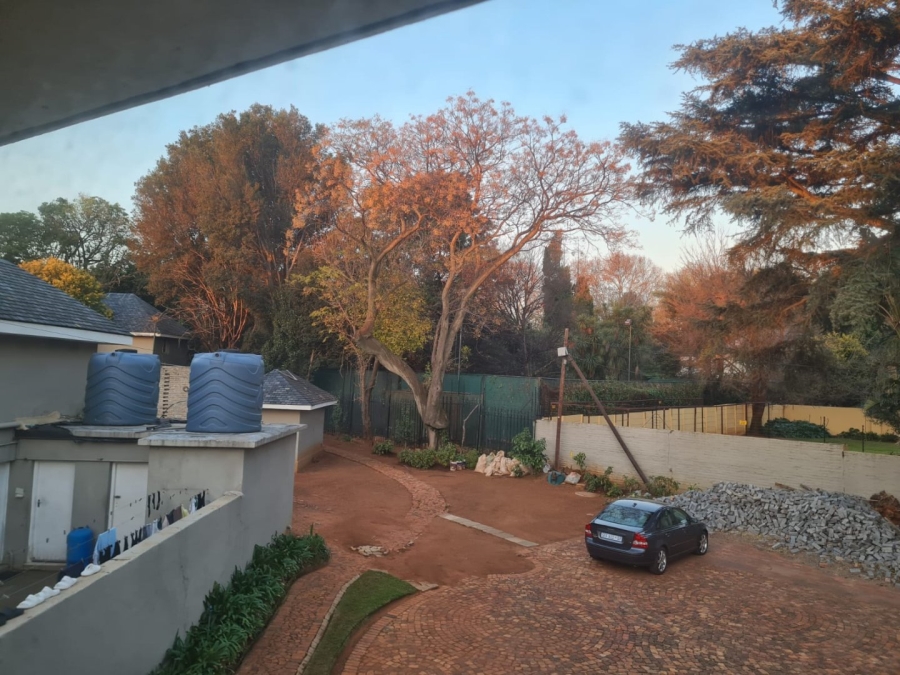 8 Bedroom Property for Sale in Saxonwold Gauteng