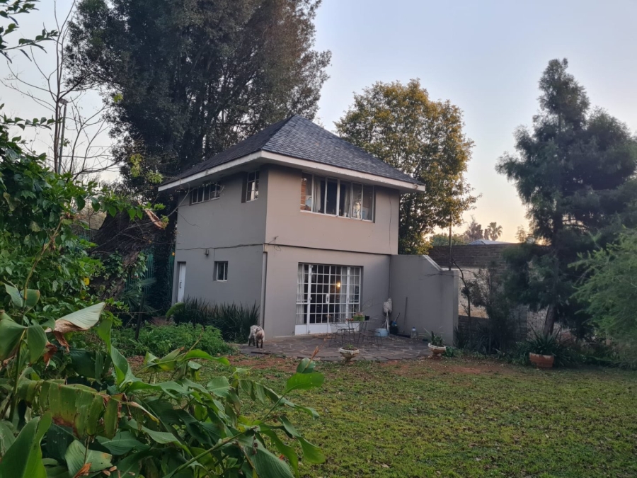 8 Bedroom Property for Sale in Saxonwold Gauteng