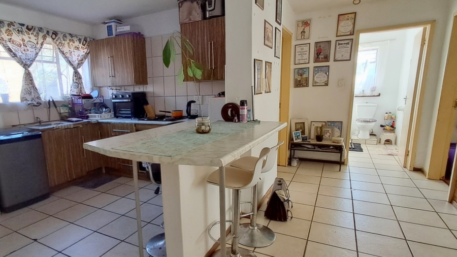 2 Bedroom Property for Sale in Mountain View Gauteng