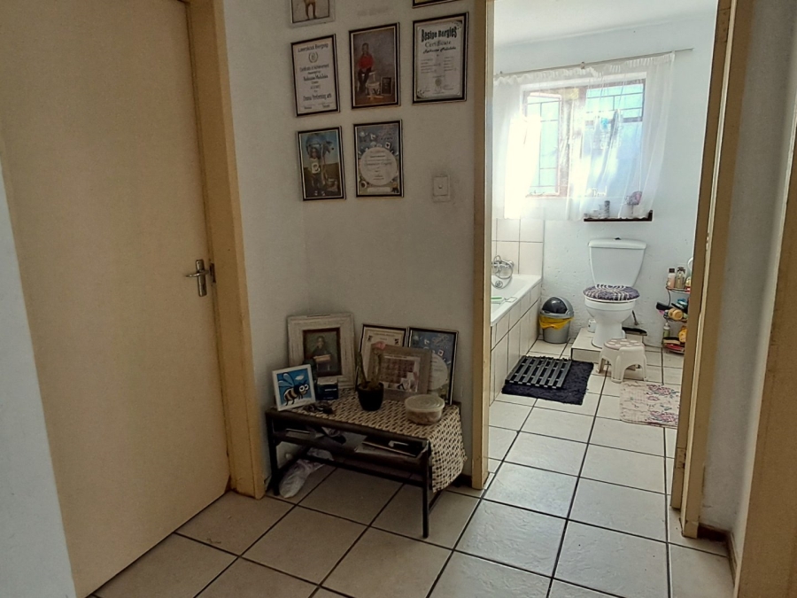 2 Bedroom Property for Sale in Mountain View Gauteng