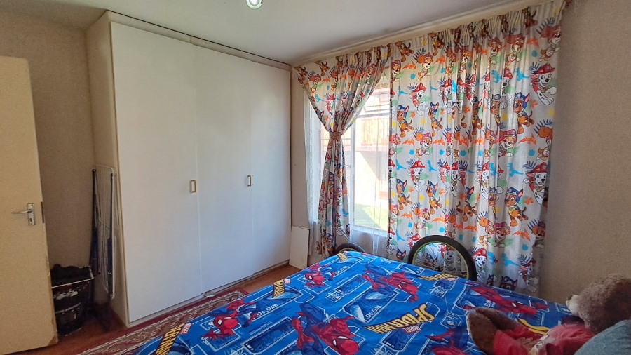 2 Bedroom Property for Sale in Mountain View Gauteng
