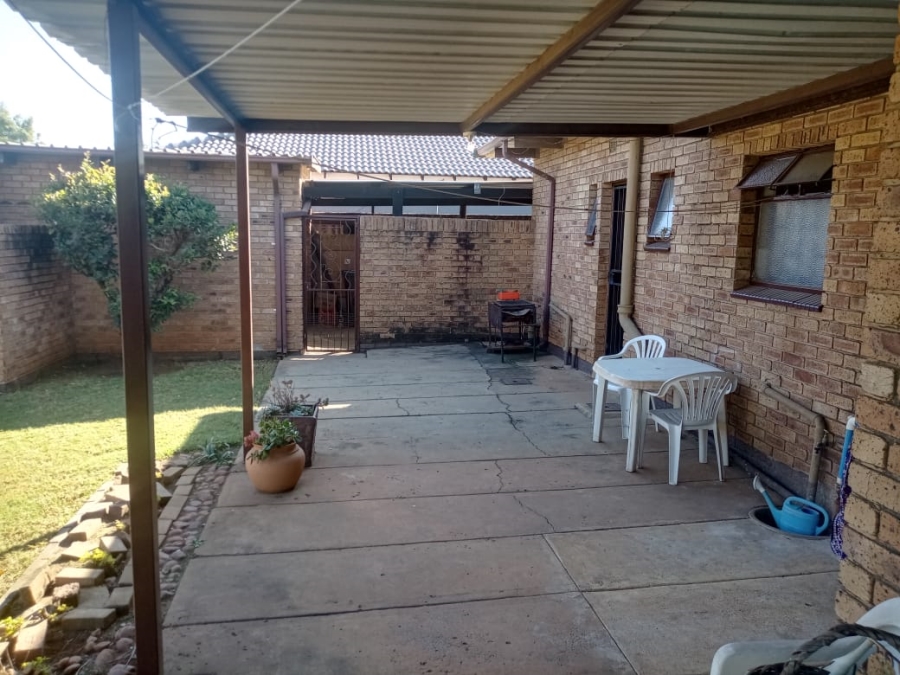 4 Bedroom Property for Sale in Silverton Gauteng