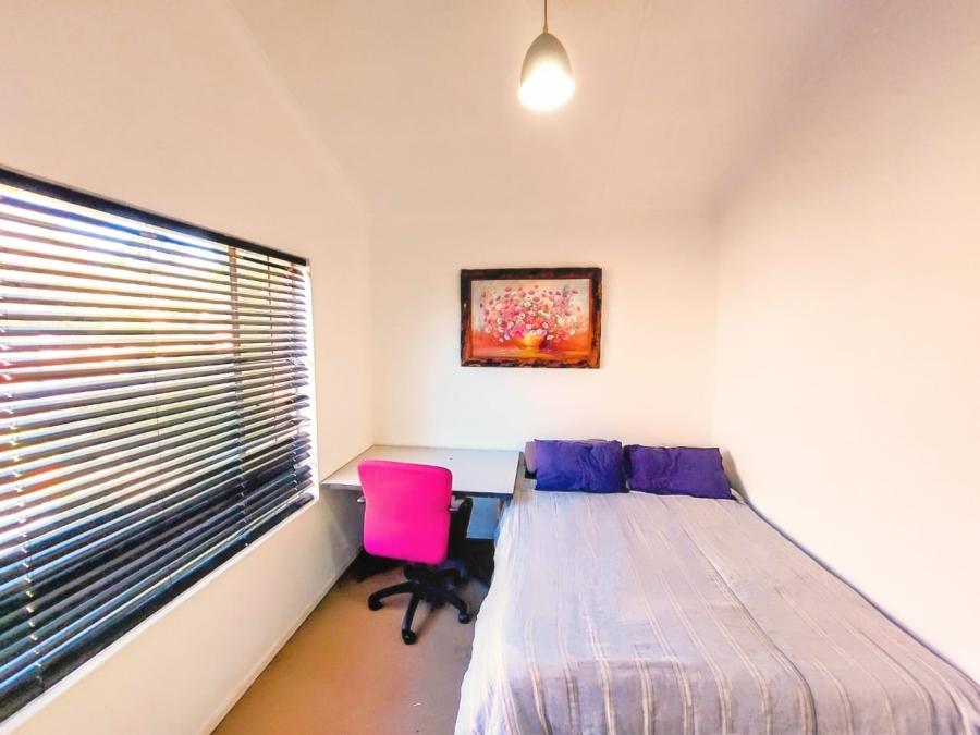 To Let 3 Bedroom Property for Rent in Sonneglans Gauteng
