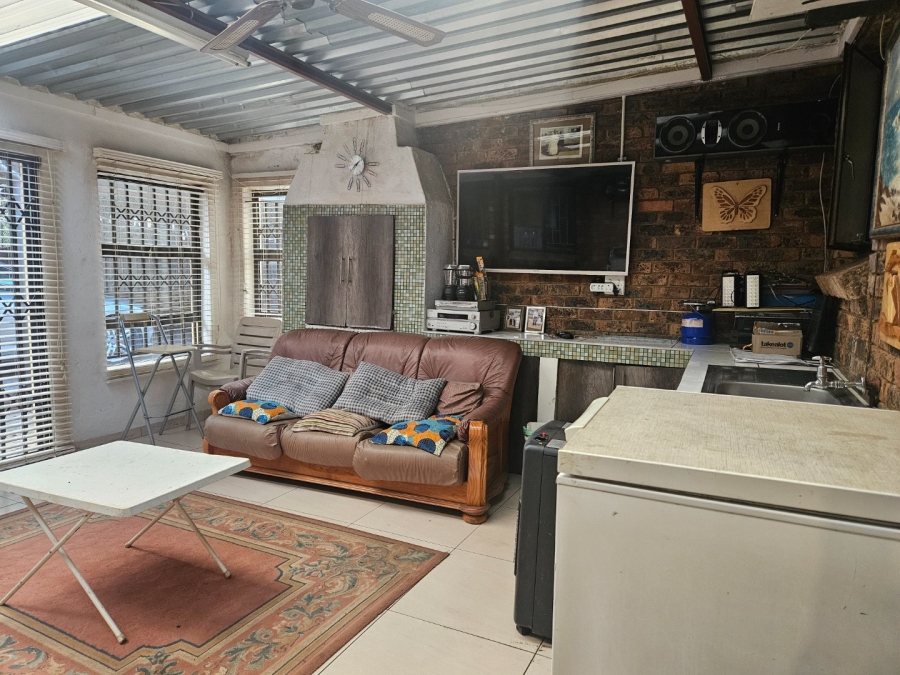3 Bedroom Property for Sale in Crystal Park Gauteng