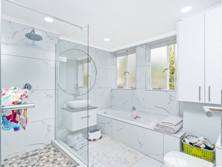  Bedroom Property for Sale in Hyde Park Gauteng