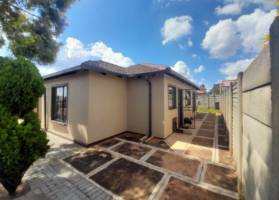 3 Bedroom Property for Sale in The Orchards Gauteng