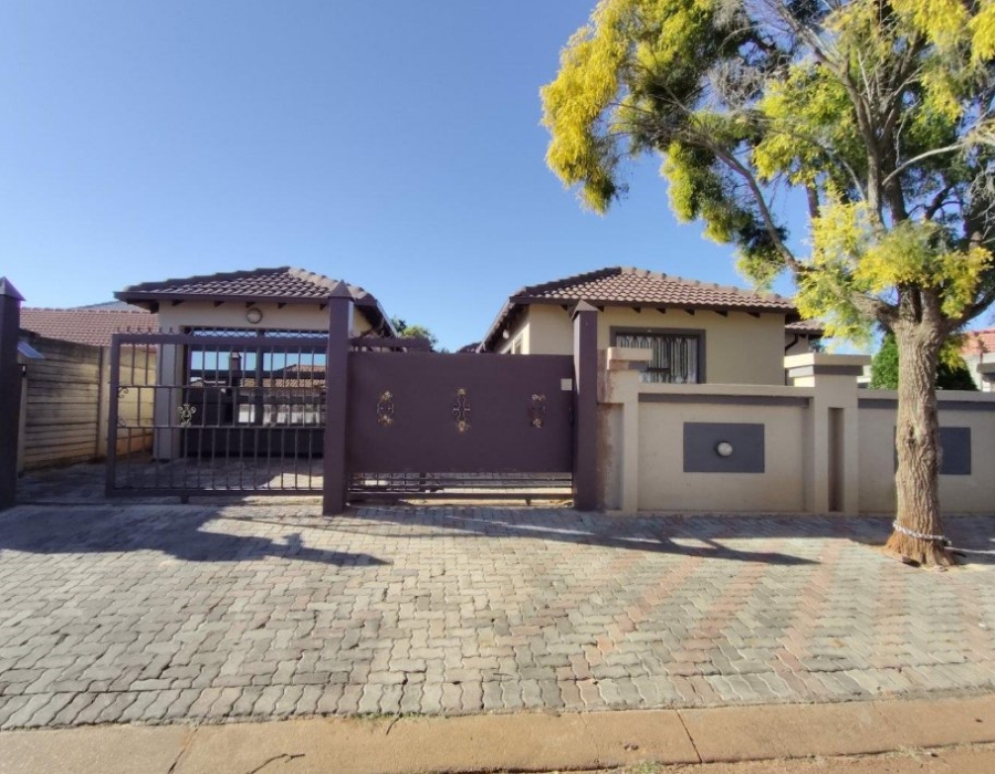 3 Bedroom Property for Sale in The Orchards Gauteng