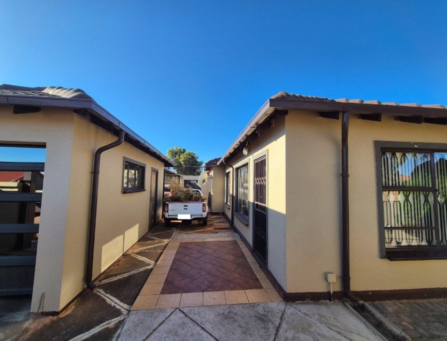3 Bedroom Property for Sale in The Orchards Gauteng