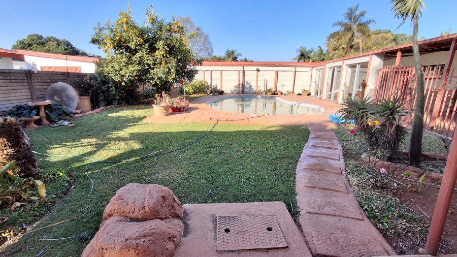 8 Bedroom Property for Sale in Pretoria North Gauteng
