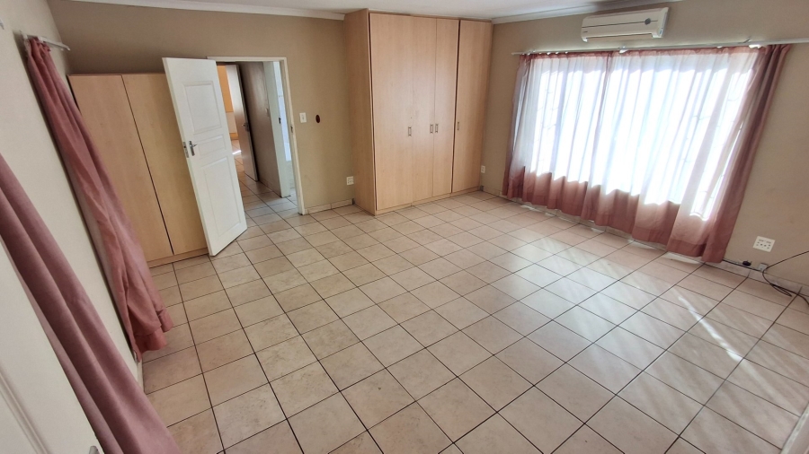 8 Bedroom Property for Sale in Pretoria North Gauteng