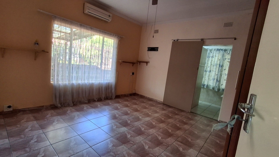 8 Bedroom Property for Sale in Pretoria North Gauteng