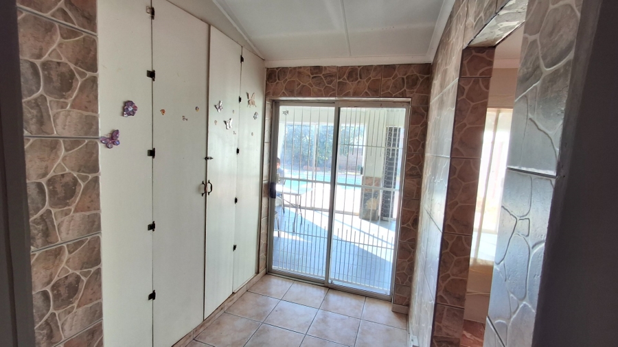 8 Bedroom Property for Sale in Pretoria North Gauteng