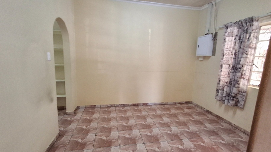 8 Bedroom Property for Sale in Pretoria North Gauteng
