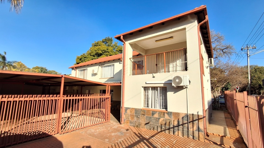 8 Bedroom Property for Sale in Pretoria North Gauteng