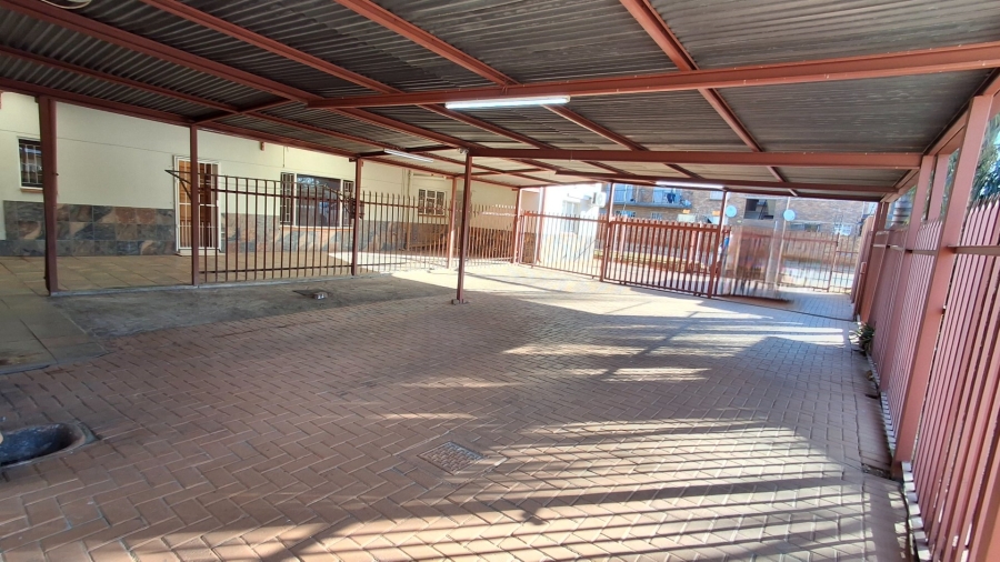8 Bedroom Property for Sale in Pretoria North Gauteng