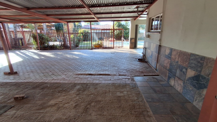 8 Bedroom Property for Sale in Pretoria North Gauteng