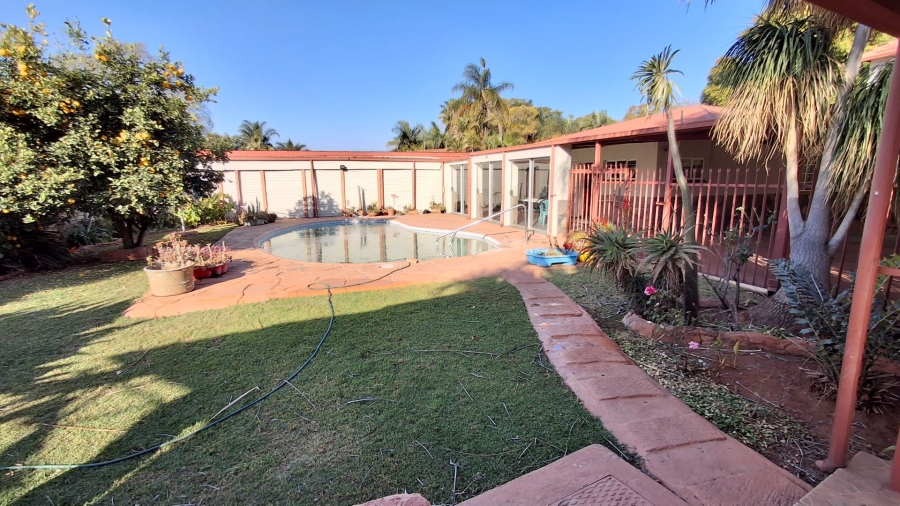 8 Bedroom Property for Sale in Pretoria North Gauteng