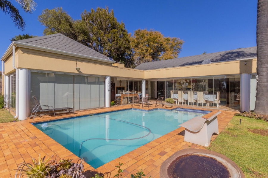 4 Bedroom Property for Sale in Zwartkop Gauteng