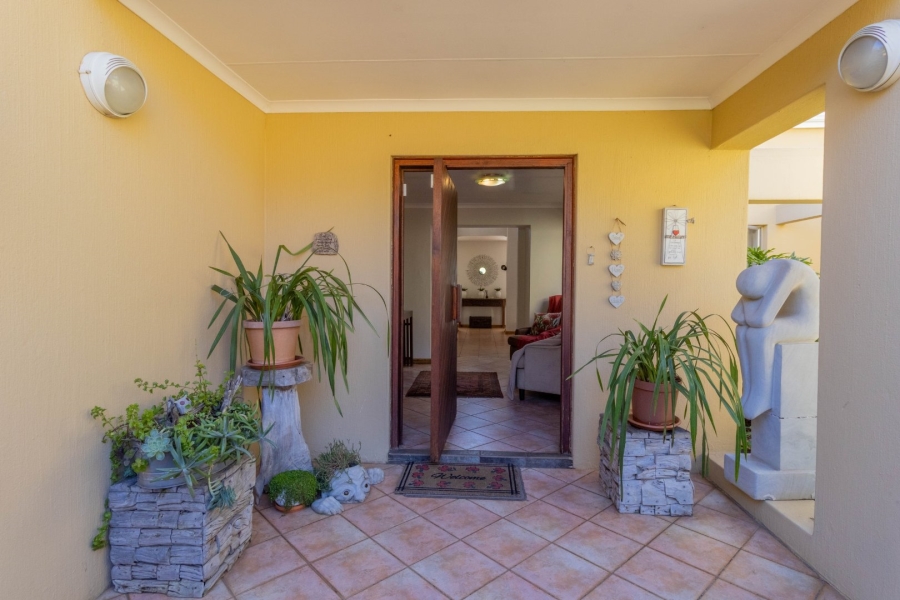 4 Bedroom Property for Sale in Zwartkop Gauteng