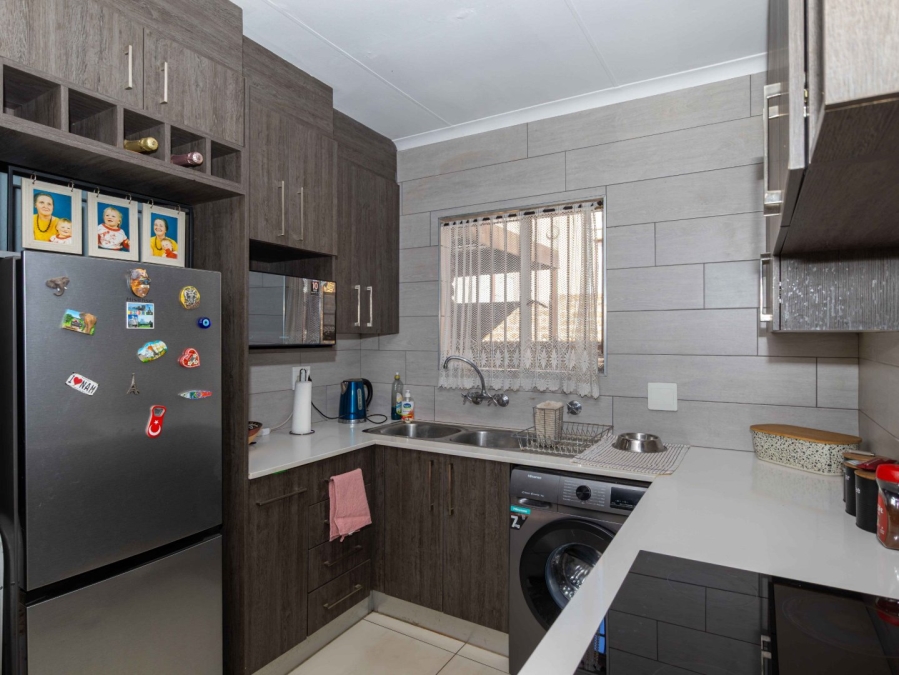 2 Bedroom Property for Sale in Eden Glen Gauteng