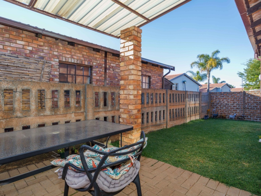 2 Bedroom Property for Sale in Eden Glen Gauteng