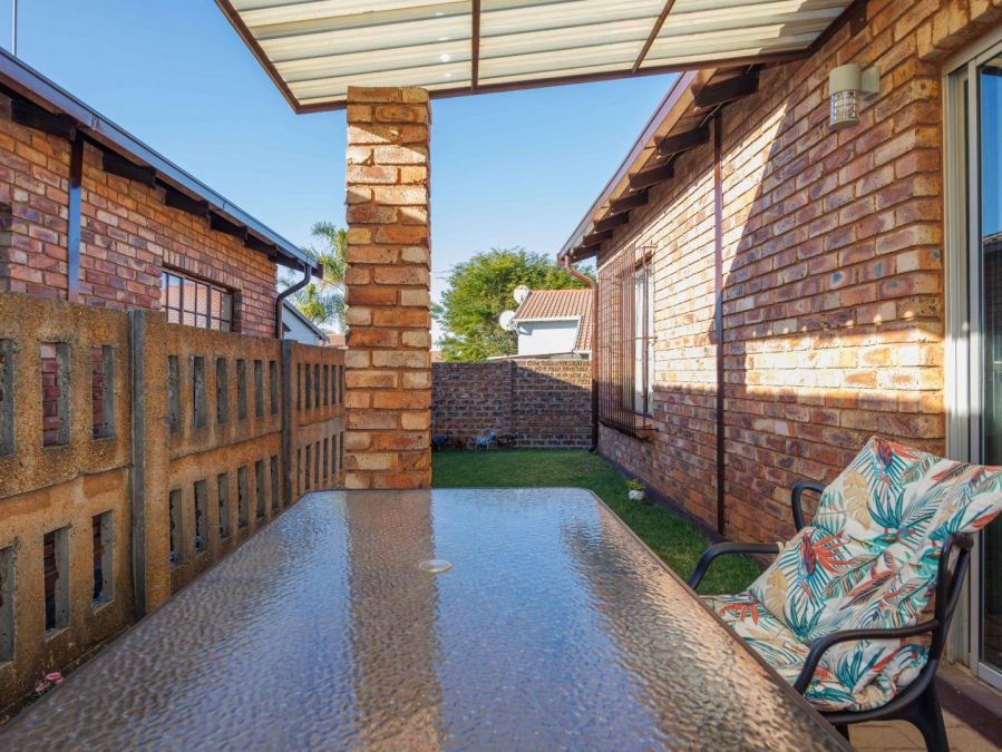 2 Bedroom Property for Sale in Eden Glen Gauteng