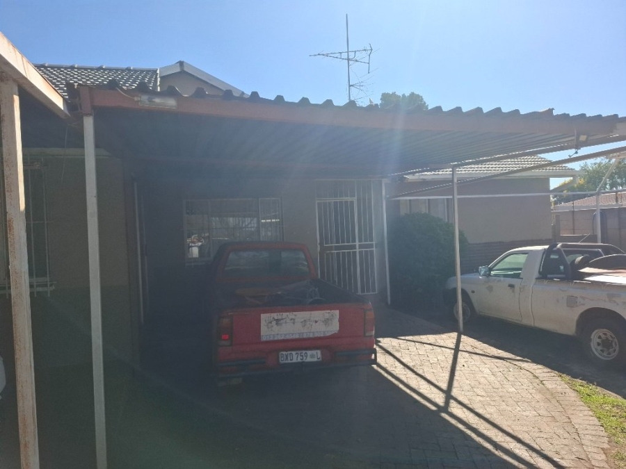 5 Bedroom Property for Sale in Eastleigh Gauteng