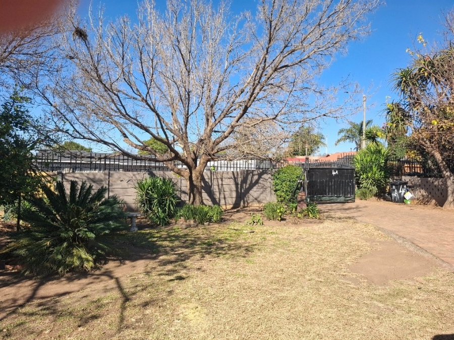 5 Bedroom Property for Sale in Eastleigh Gauteng