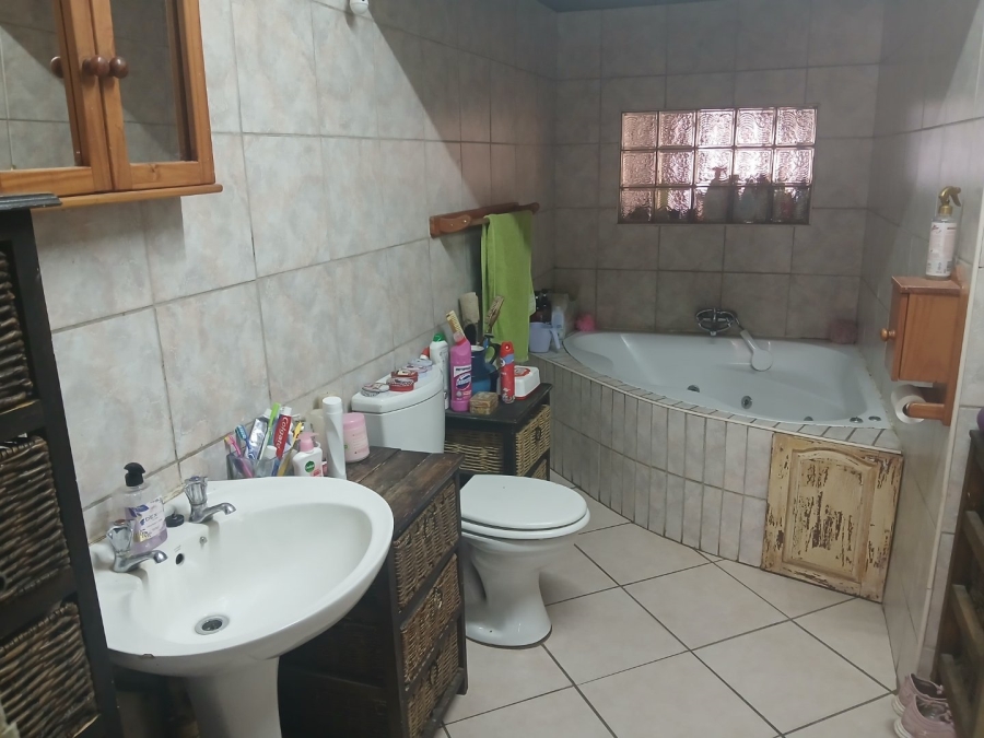 4 Bedroom Property for Sale in Danville Gauteng
