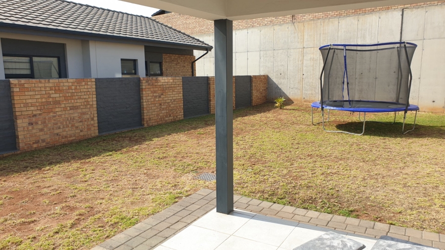3 Bedroom Property for Sale in Amberfield Gauteng