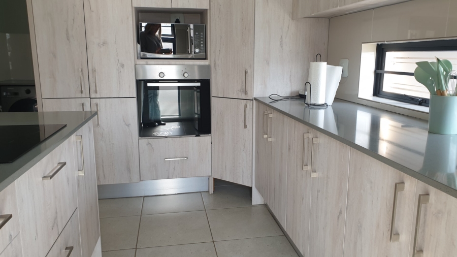 3 Bedroom Property for Sale in Amberfield Gauteng