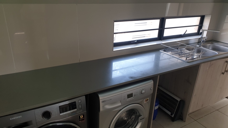 3 Bedroom Property for Sale in Amberfield Gauteng