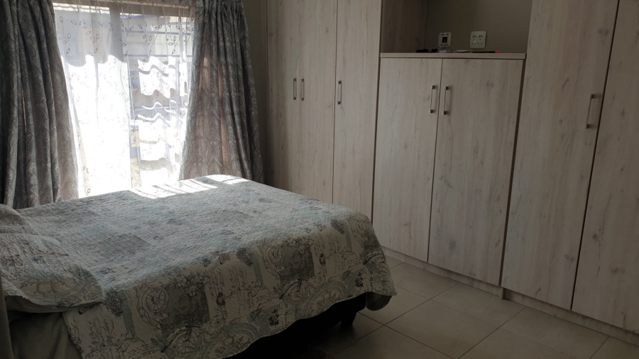 3 Bedroom Property for Sale in Amberfield Gauteng