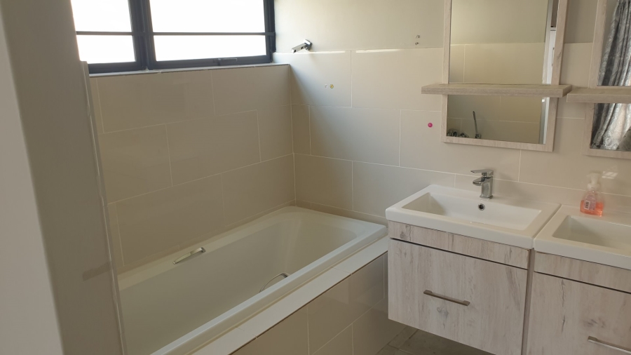 3 Bedroom Property for Sale in Amberfield Gauteng