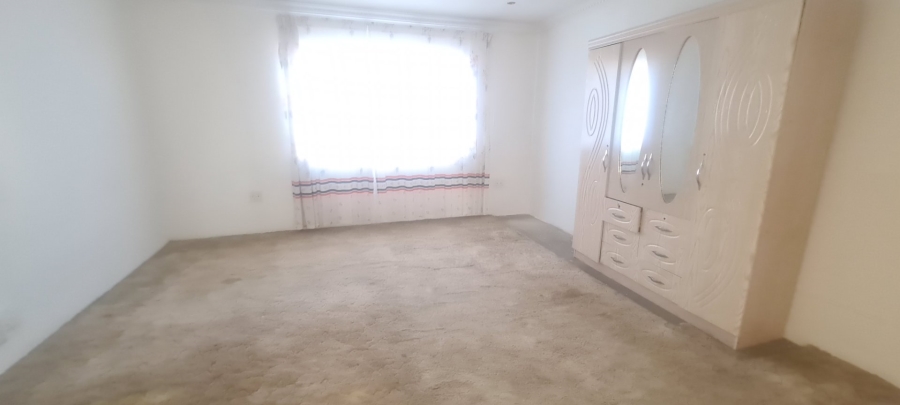 7 Bedroom Property for Sale in Laudium Gauteng