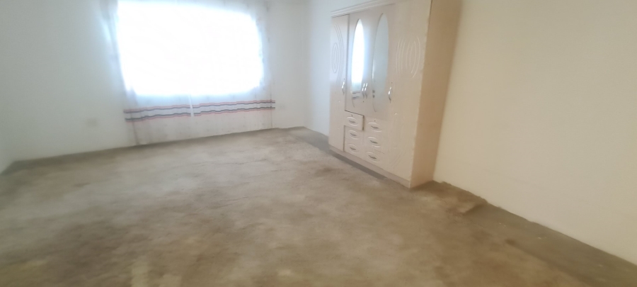7 Bedroom Property for Sale in Laudium Gauteng
