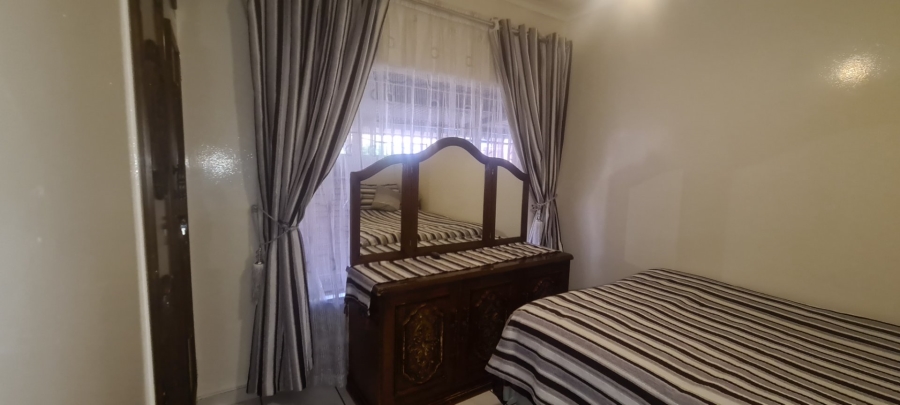 7 Bedroom Property for Sale in Laudium Gauteng