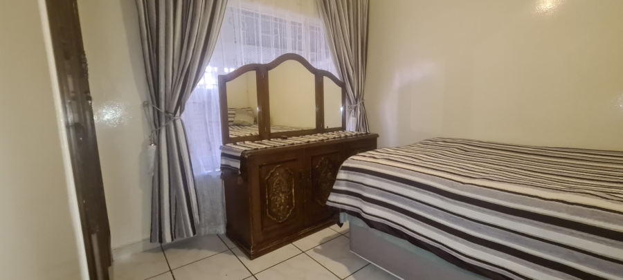 7 Bedroom Property for Sale in Laudium Gauteng