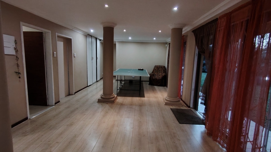 4 Bedroom Property for Sale in Rooihuiskraal North Gauteng